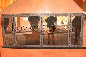 Кованная дверца для мангала прямоугольная с огнеупорным стеклом