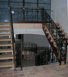 Монтаж металлической лестницы | Установка кованных лестниц в сжатые сроки