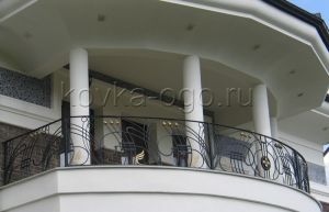 Ограждения для балконов | Ограждения для балкона в белом доме