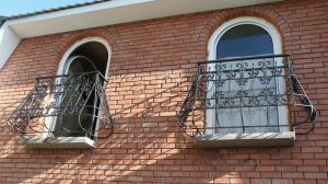 Кованный балкон во французском стиле